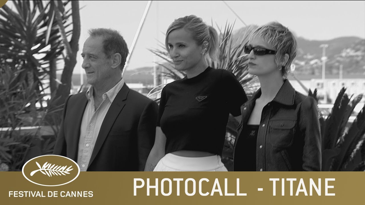 TITANE - PHOTOCALL - CANNES 2021 - VF