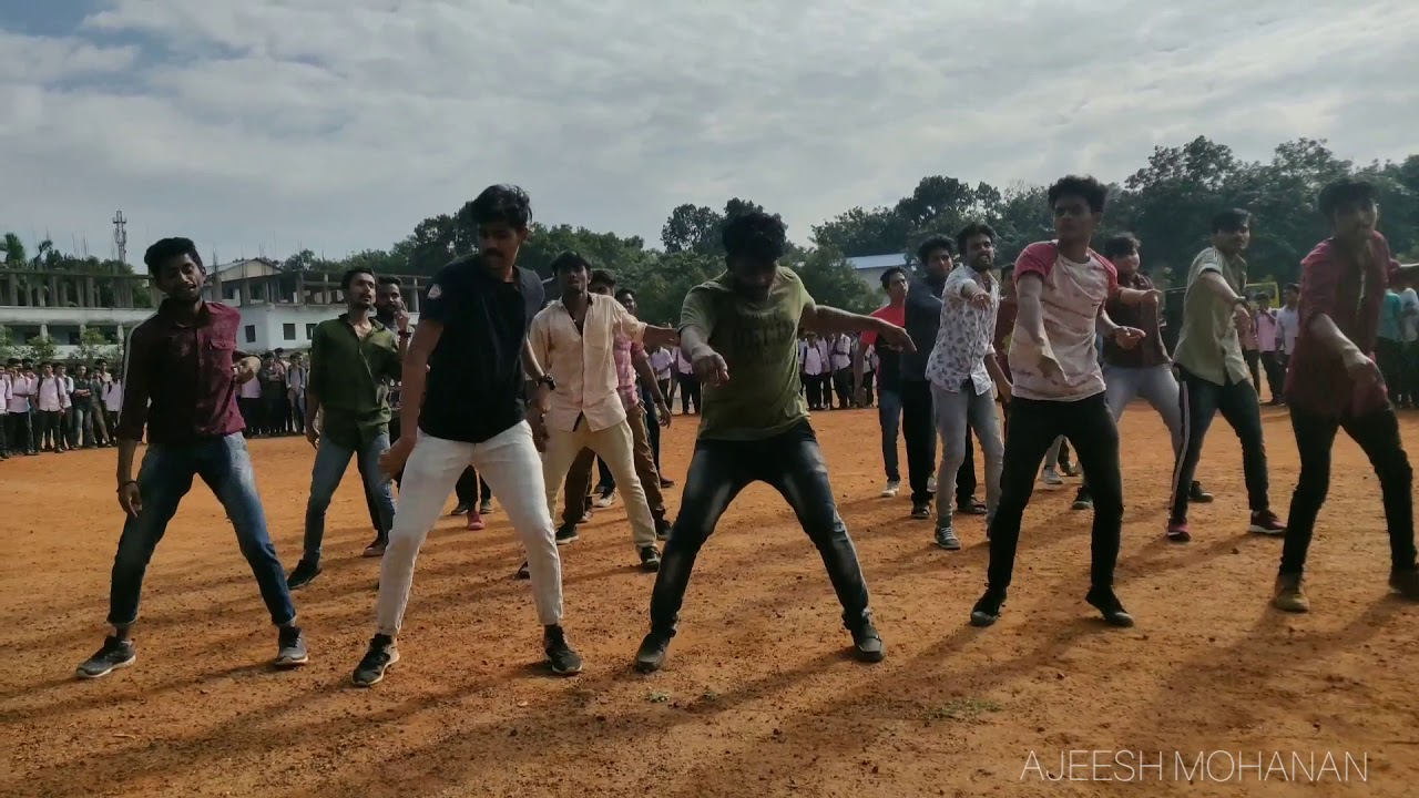 FLASHMOB & SKIT