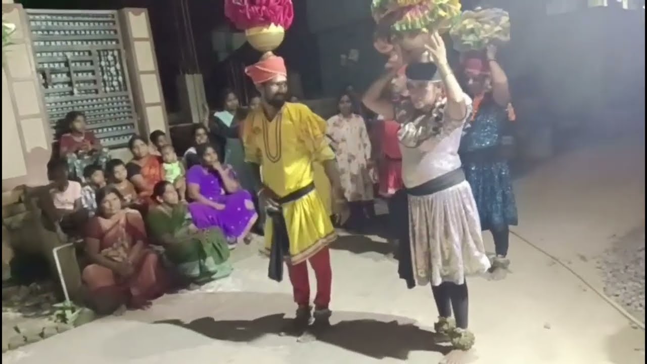మా ఊరి గ్రామ దేవత అయిన మాణిక్యాలమ్మ అమ్మ వారి జాతర సందర్బంగా గరగ గారడీ నృత్యాలు