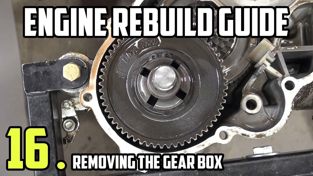 Gearbox removal & disassembly  - Vespa LML Engine rebuild tutorial Part 16
