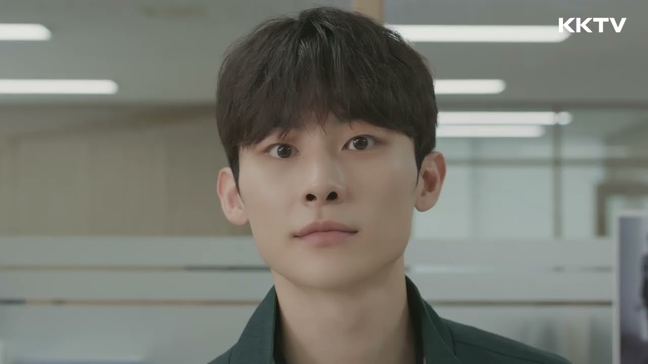 《我們的模擬戀愛》#李鍾赫 面試竟然遇到初戀 #李勝奎😣😣 - EP01 精彩片段｜KKTV 線上看