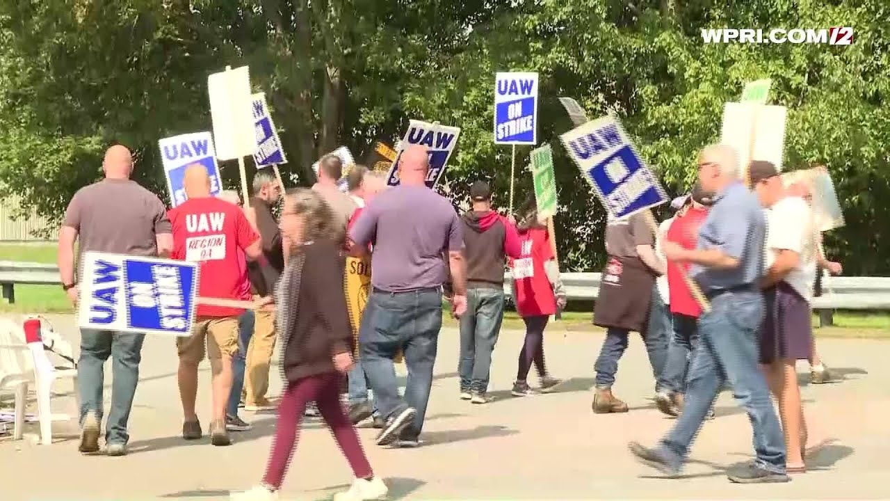 VIDEO NOW: UAW workers on strike in Mansfield