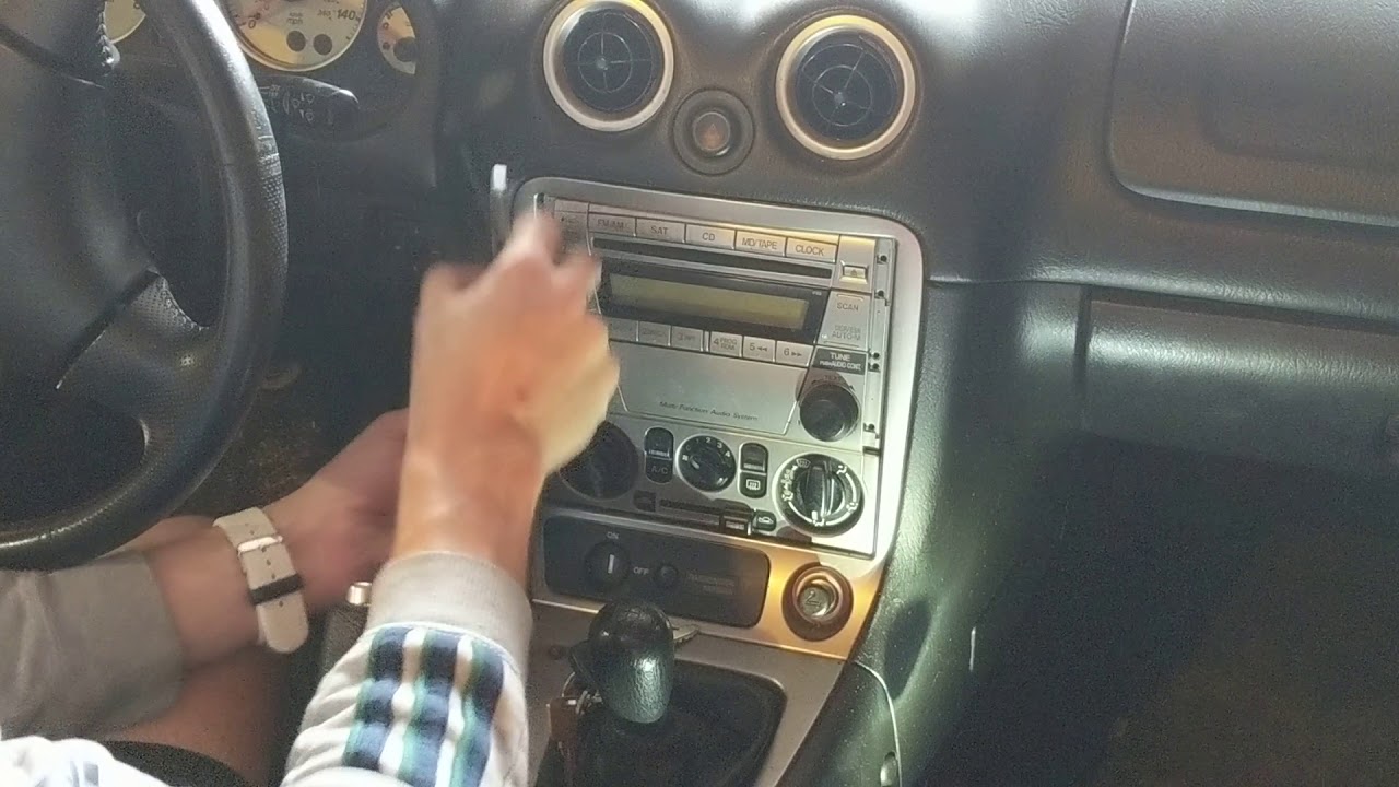 Keyless stereo removal: Miata 04 NB