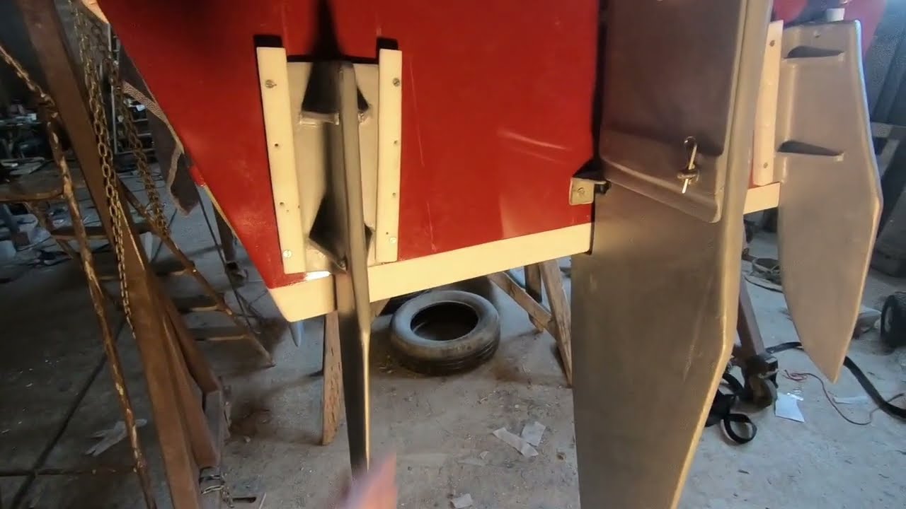 Nouveau gouvernail et nouveaux ailerons pour Baluchon VIDEO32