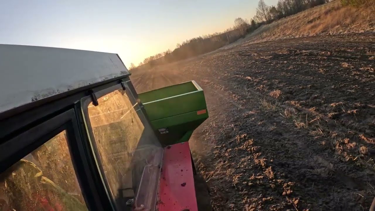 🚜🚜Pierwsze Rozsiewanie Nawozu Rozsiewaczem Po Remoncie 🚜🚜#farming #rolnictwo #rolnicy #nawozy #wtopa