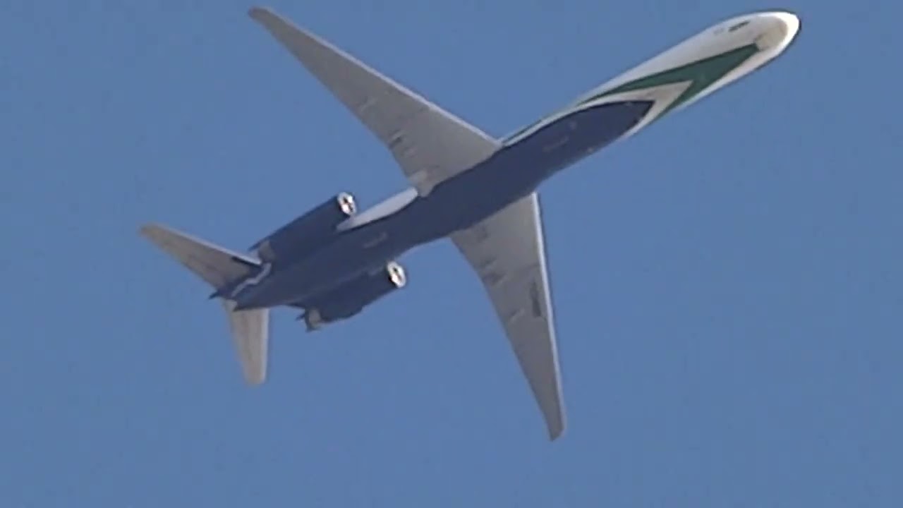 Venezolana Airlines MD-83 over Cabimas city descending to land at La Chinita airport, Venezuela.