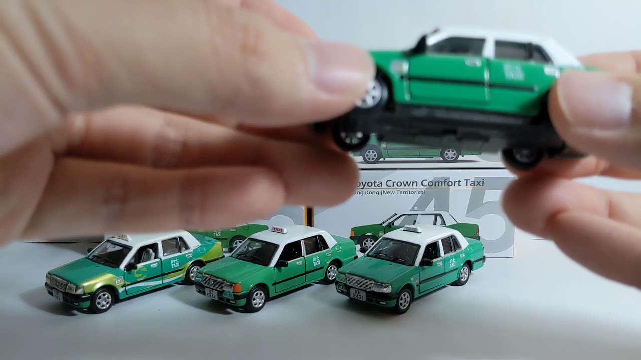 Tiny 45 Toyota Crown Comfort Taxi - 新界的士有頂
