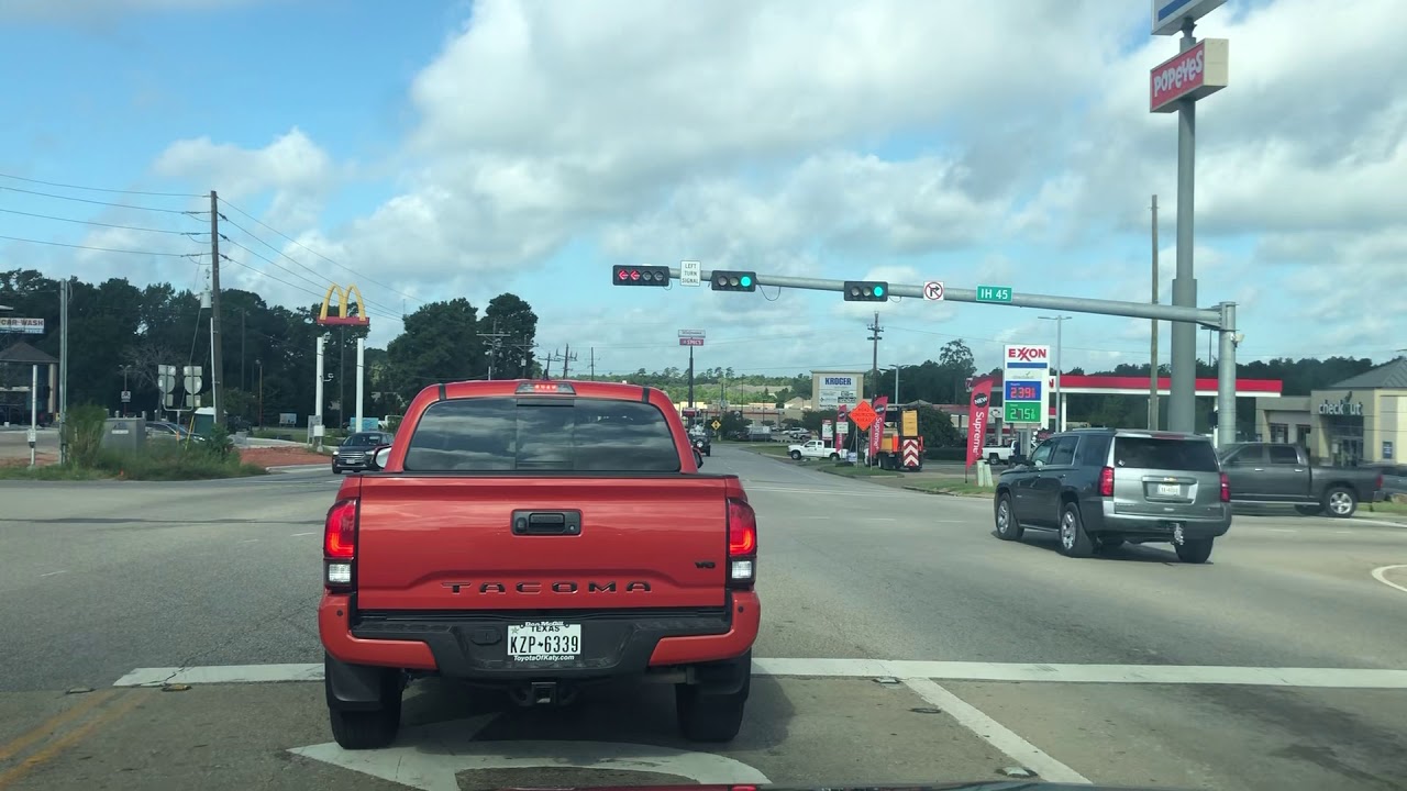 Willis, Texas - Population 6,100