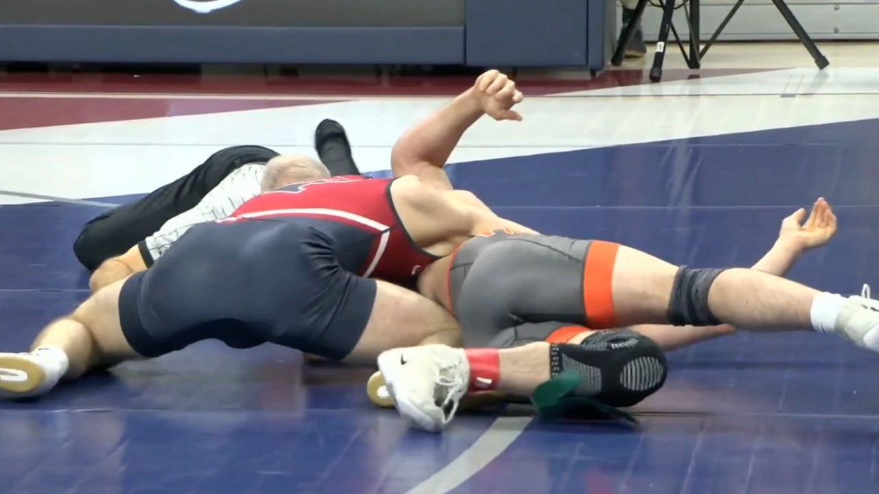 133lbs Evan Mougalian (Penn) vs Kyle Montaperto (Virginia)