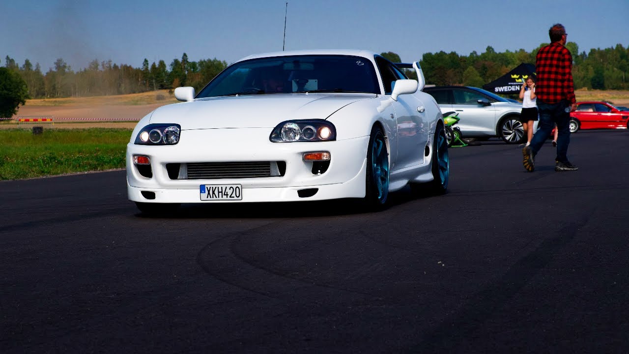 Quarter mile race in Sweden - muscle cars, JDM and european cars