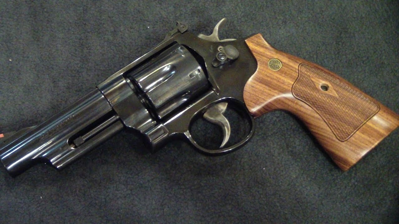 Smith & Wesson model 29 classic line 4