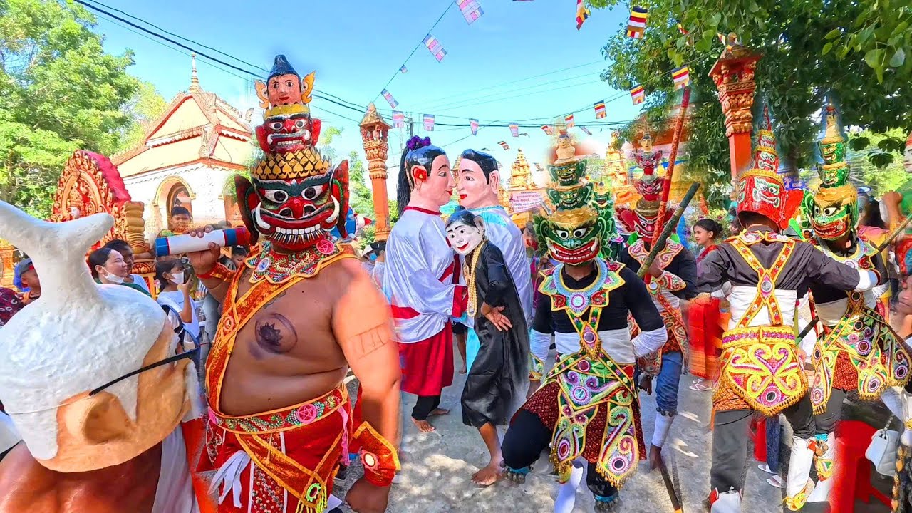 Lễ dâng y Kathina chùa Săng Kê Sóc Trăng quá đông vui!