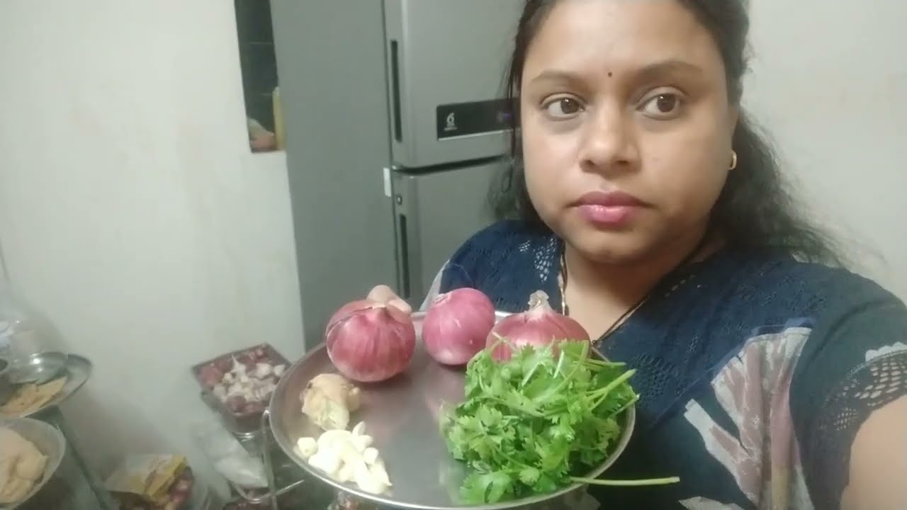 कृष्णाने केला घरात पसारा 😅 | सुट्टीचा दिवस + खास अंडा करी 🍳 | Daily Vlog Marathi