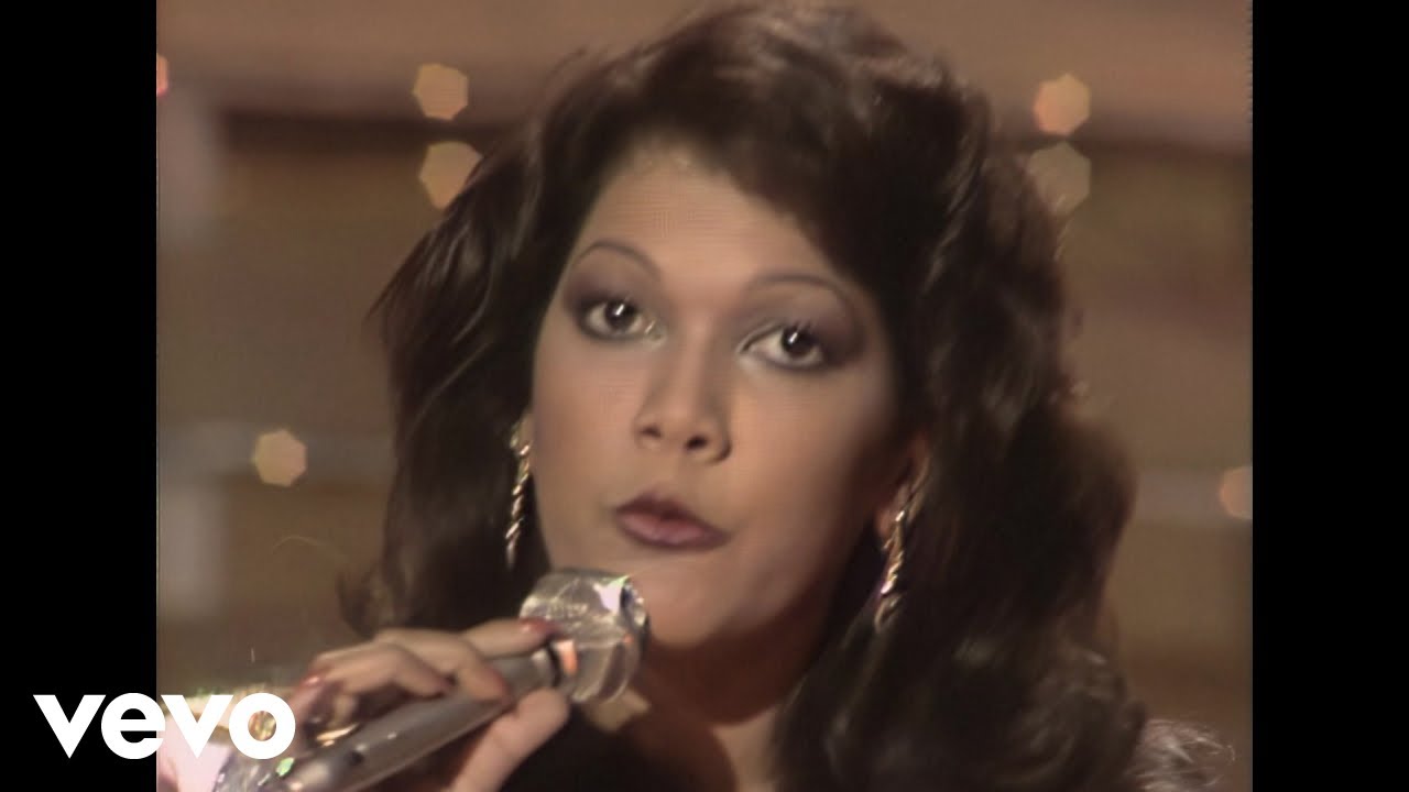 Angela Carrasco - Pam Pam (300 Millones (Actuación TVE))