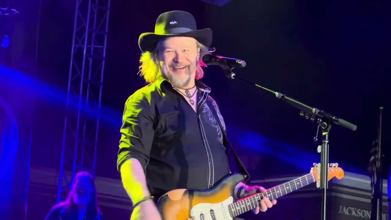 Travis Tritt “T-R-O-U-B-L-E” Band Introductions”  Rock The Rind-Brownstown, Ind 8/2/2024 Last Song