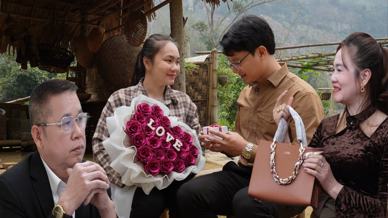 Jack's mother revealed a surprising March 8 gift - When filial piety and love go hand in hand!