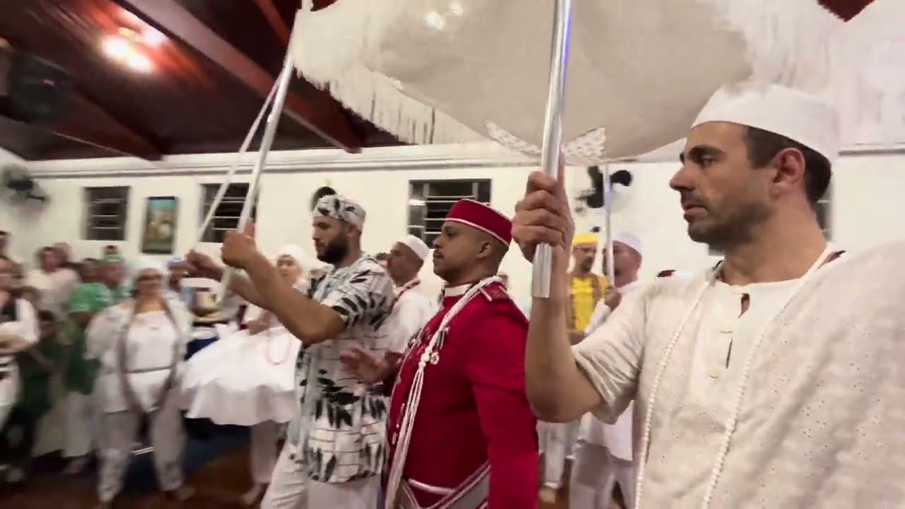 Saída de camarinha de babalorixa, Uilson de Ogum. Zelador de Santo 