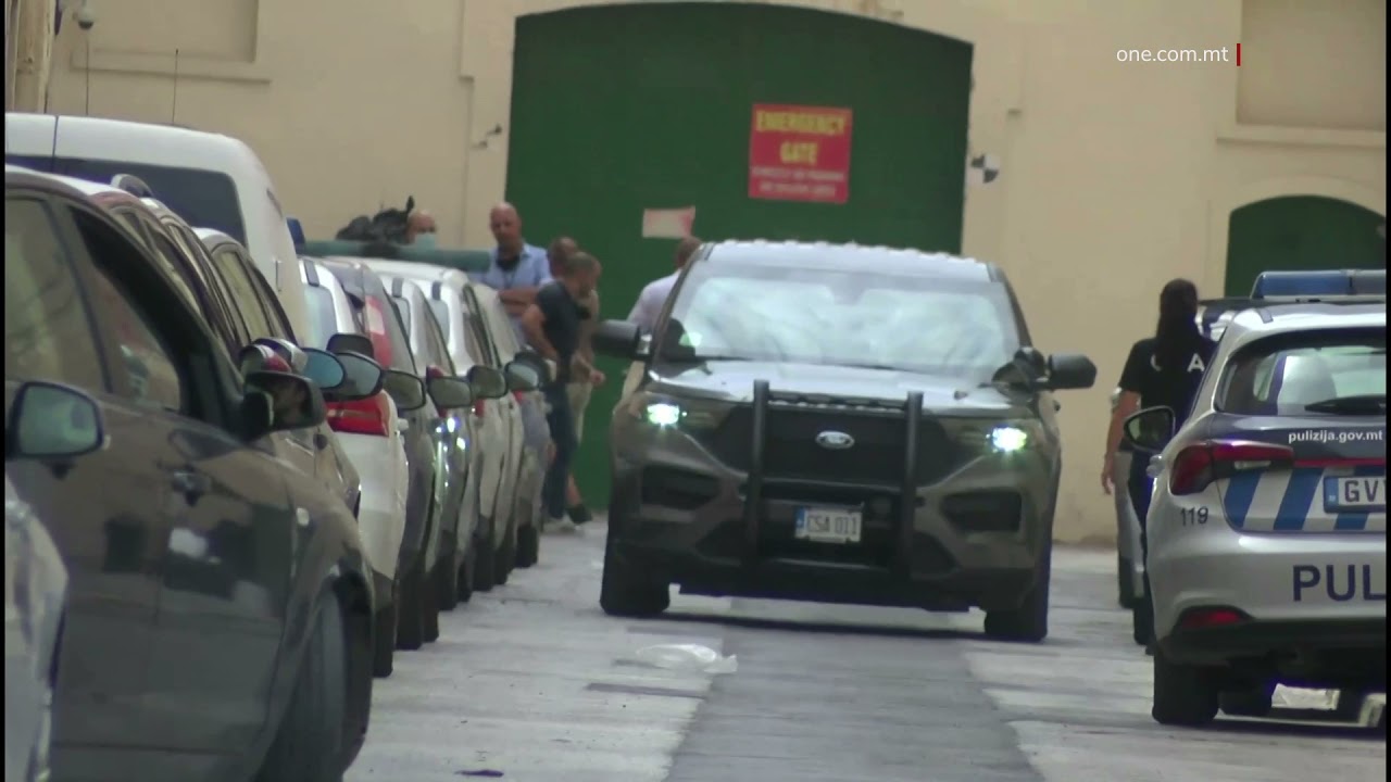YORGEN FENECH JIDDAĦĦAL ID-DEPOT GĦALL-INTERROGAZZJONI