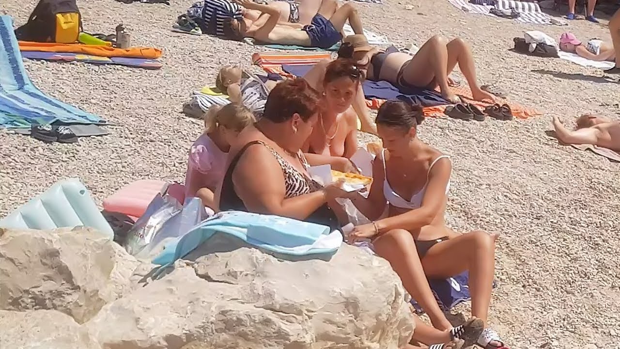 Макарской Ривьере море в Хорватии | Влог о прогулке по пляжу в Хорватии 🌊☀️
