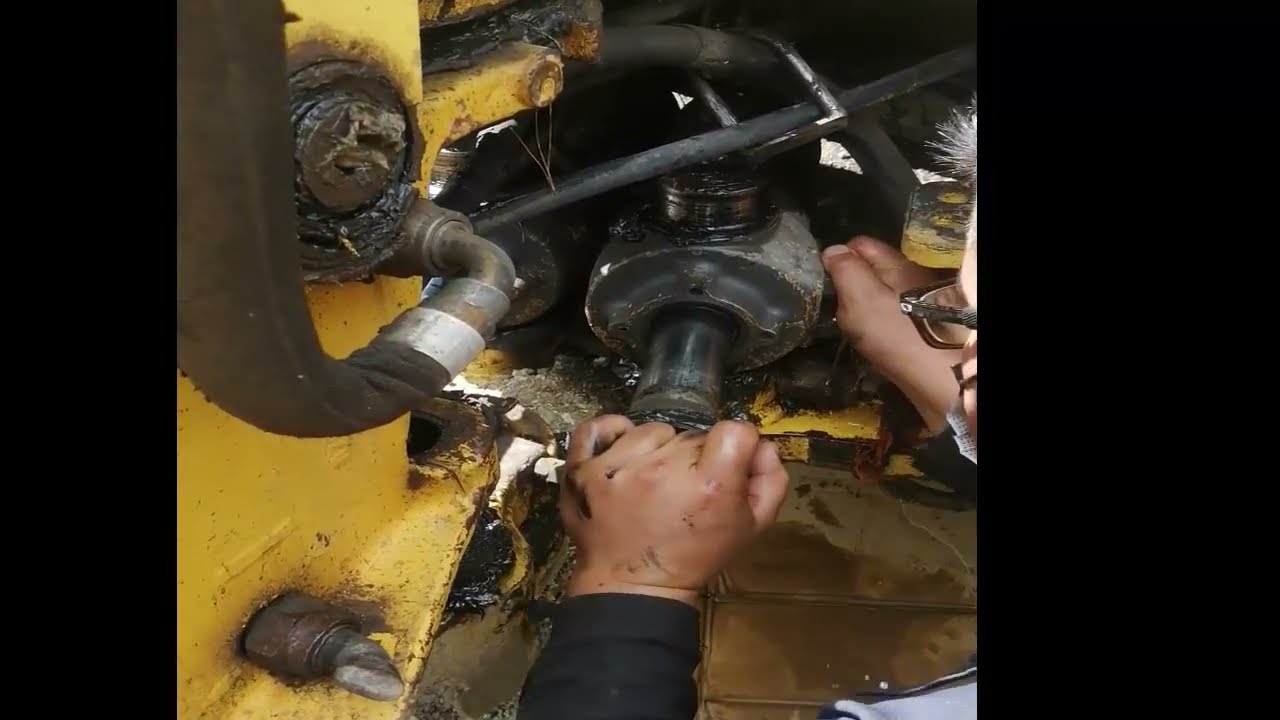 Desmontaje de gatos o cilindros hidraulicos retroexcavadora