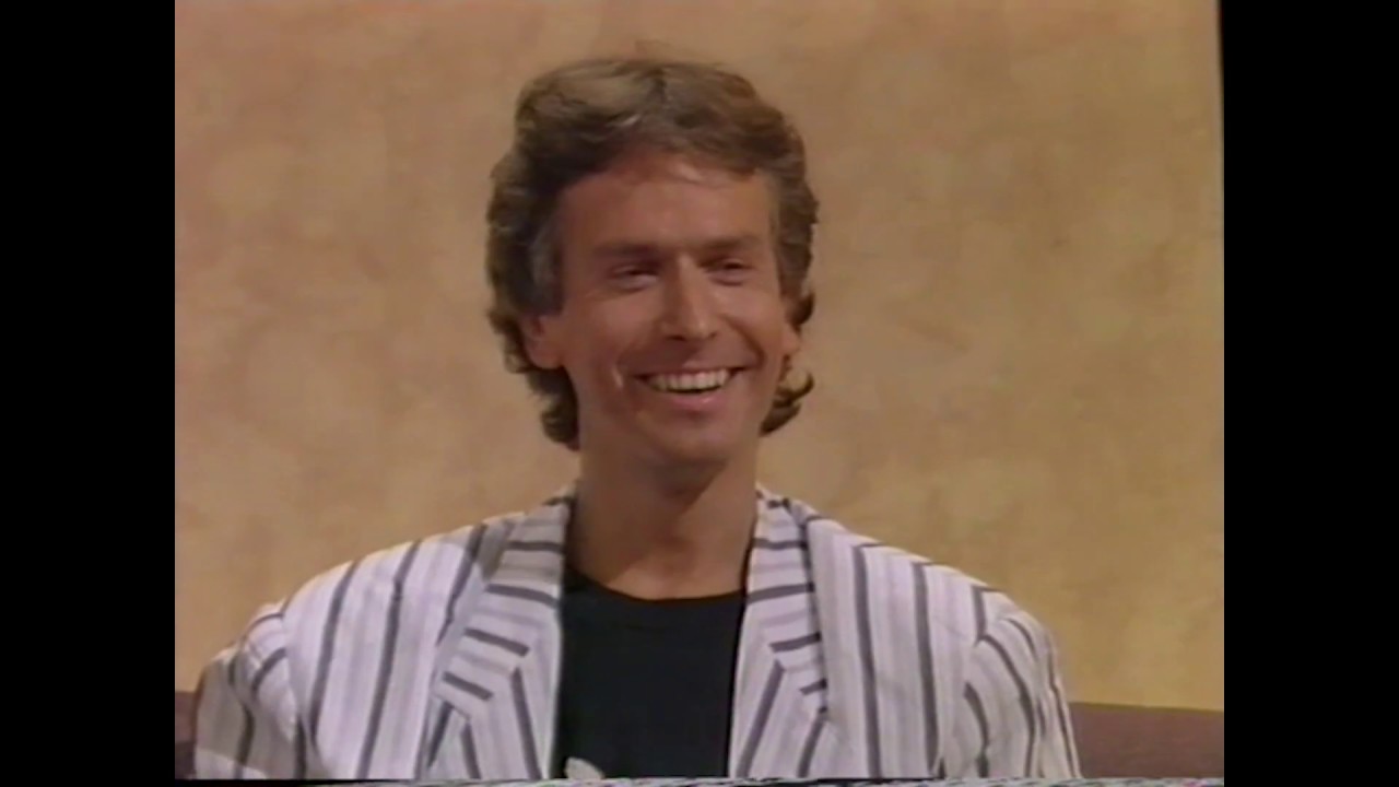 Genesis on BBC Wogan 1987 (INTERVIEW ONLY) - Mike Smith stands in for Terry Wogan