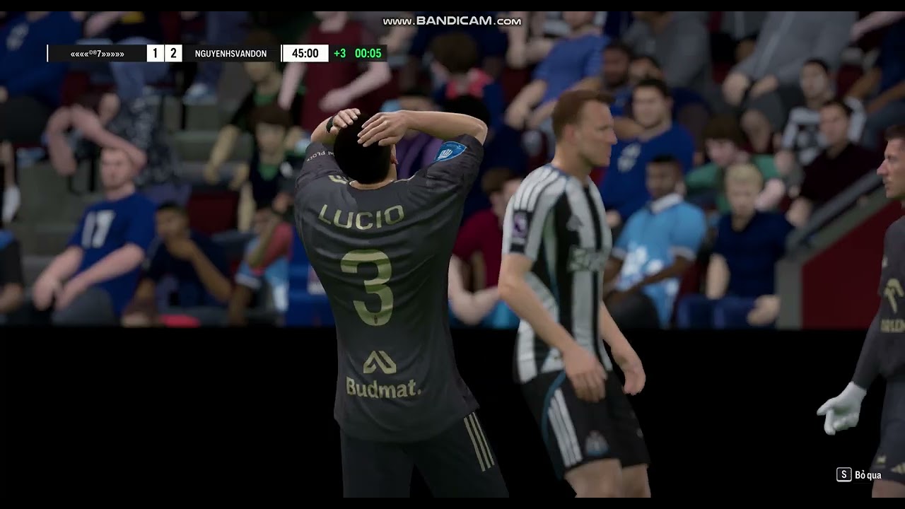 Newcastle 2 - 2 Beyer Munich