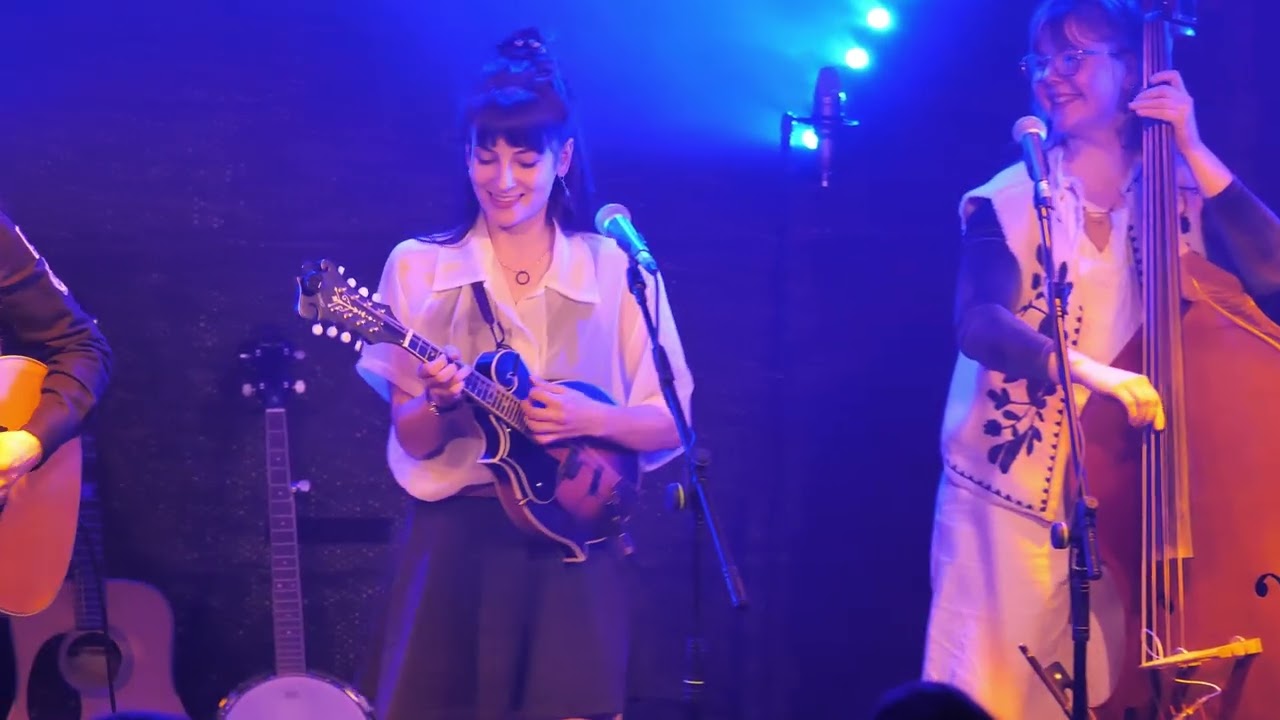 Karoline & the Free Folks