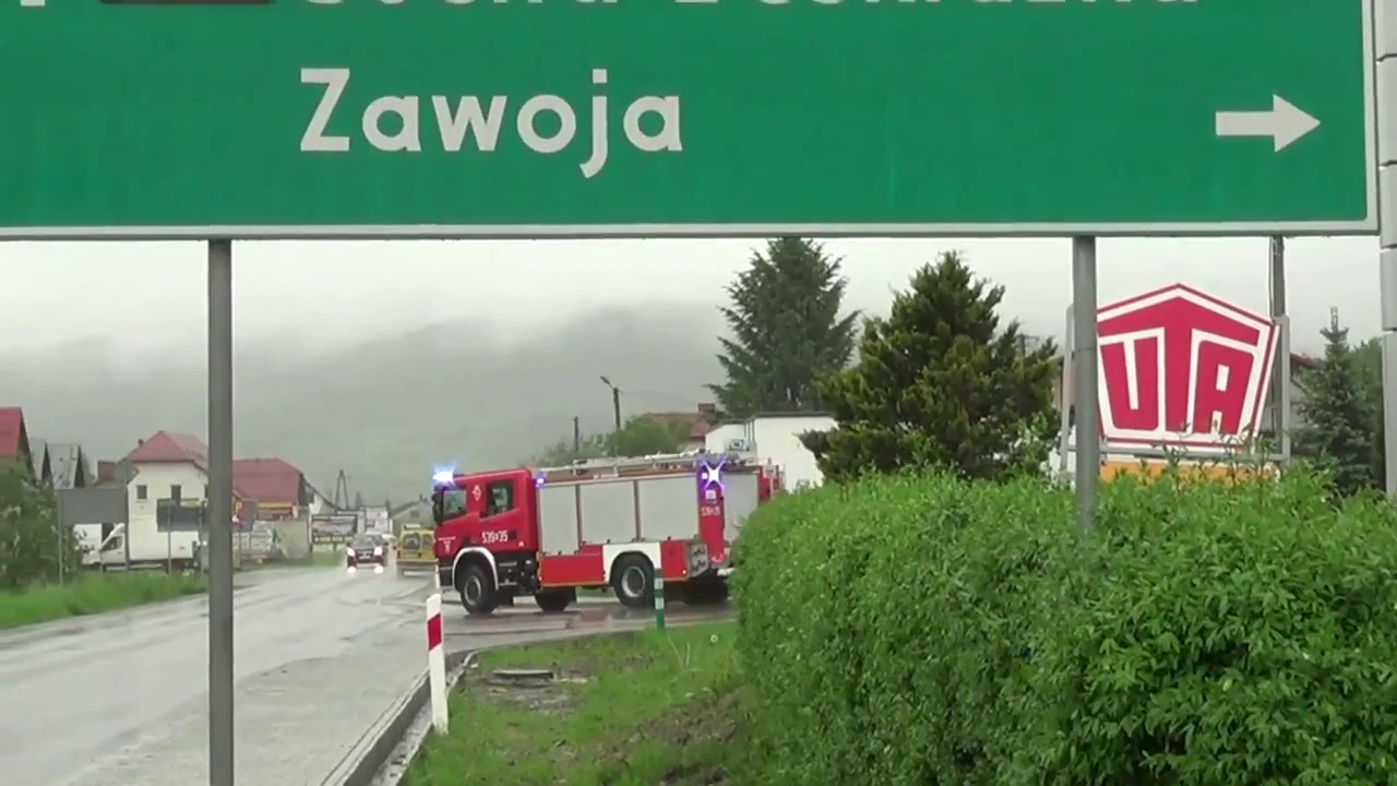 GBARt i GCBA z OSP Stryszawa alarmowo do pożaru budynku mieszkalnego w Stryszawie