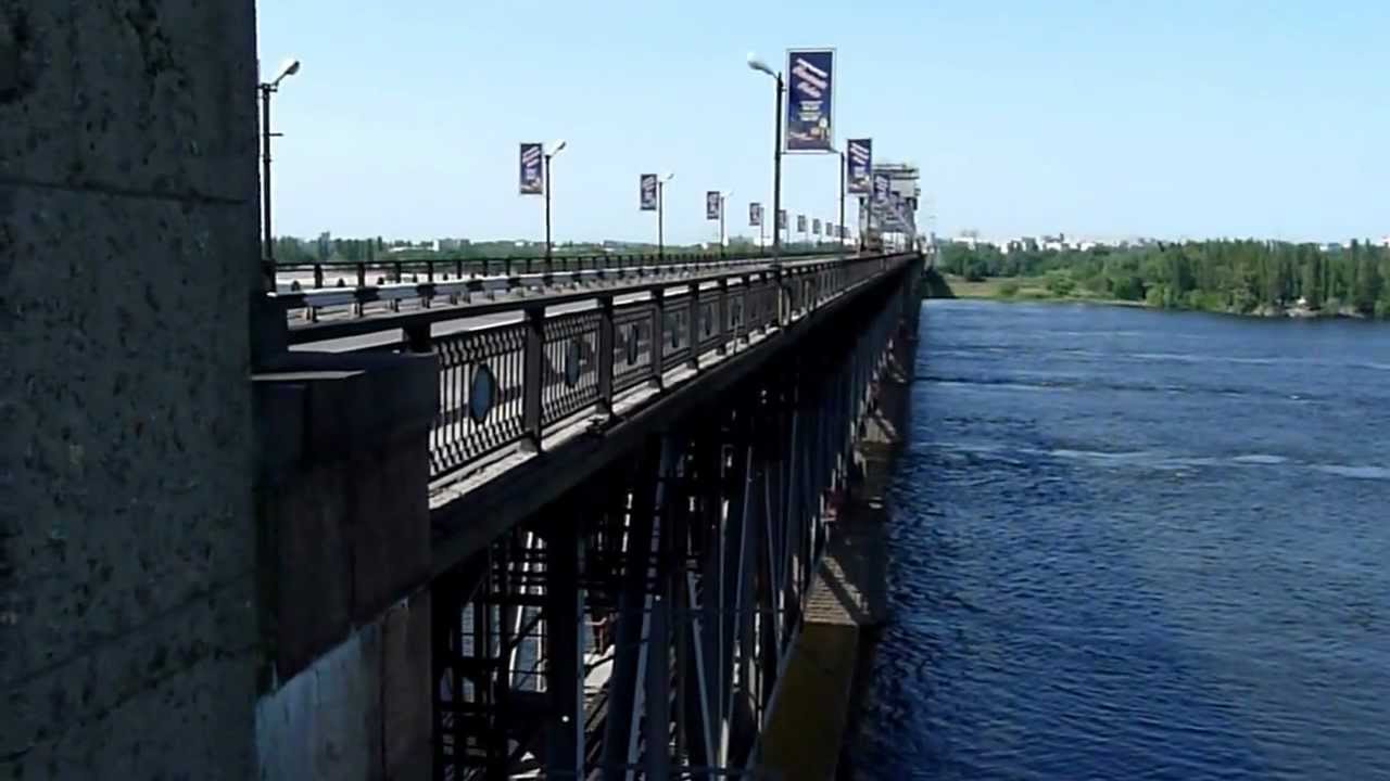 Panasonic FZ 200 Hands-on-Test  video bridge over the river