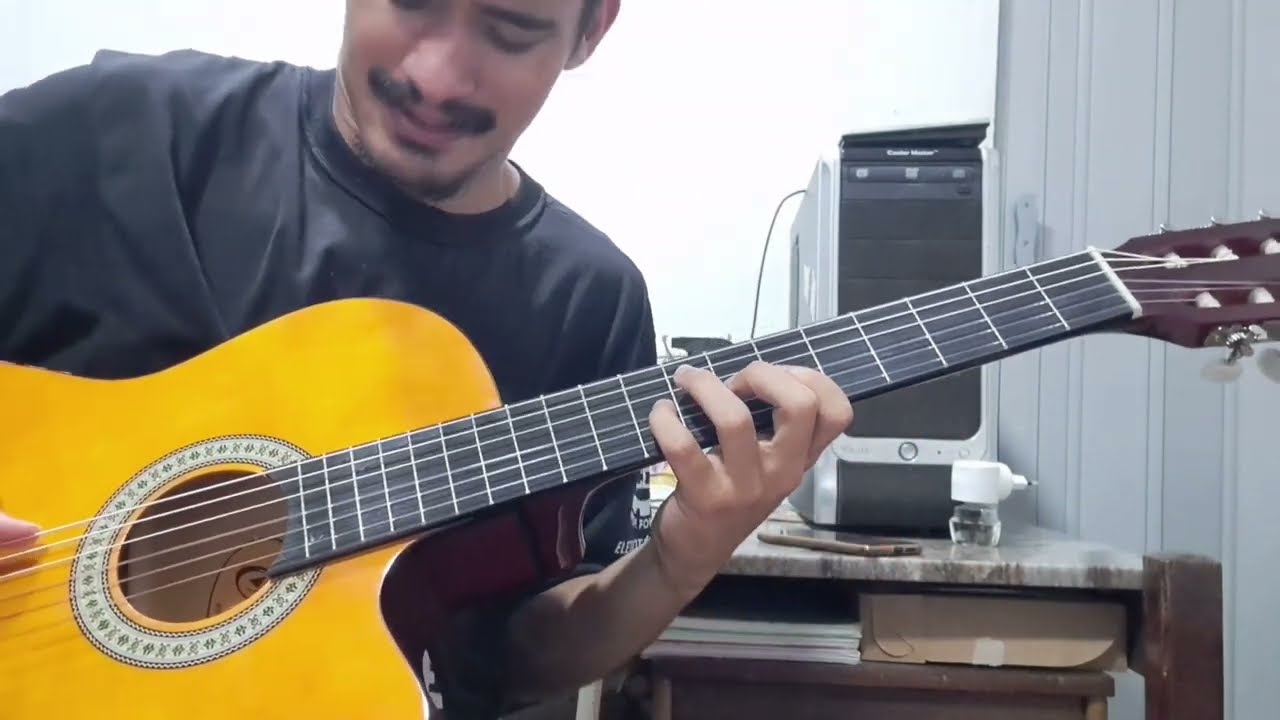 COMPREI UM VIOL&Atilde;O NOVO- Improvisando um solo cl&aacute;ssico!