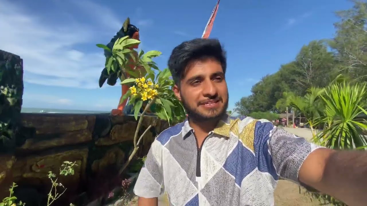 Medan Indonesia 🇮🇩 Sea 🌊 Beach 🏝️ Visit Pakistani Vlogger || Urdu Hindi Vlogs