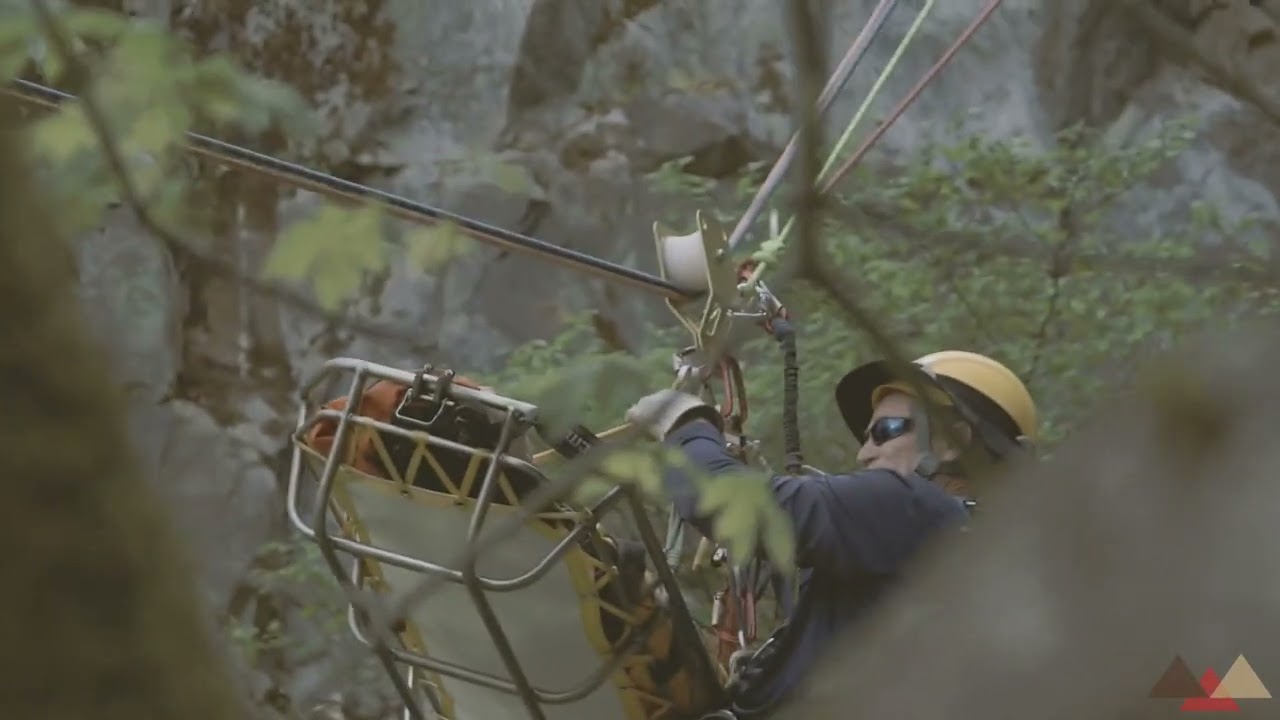 Twin tension rope system deployment
