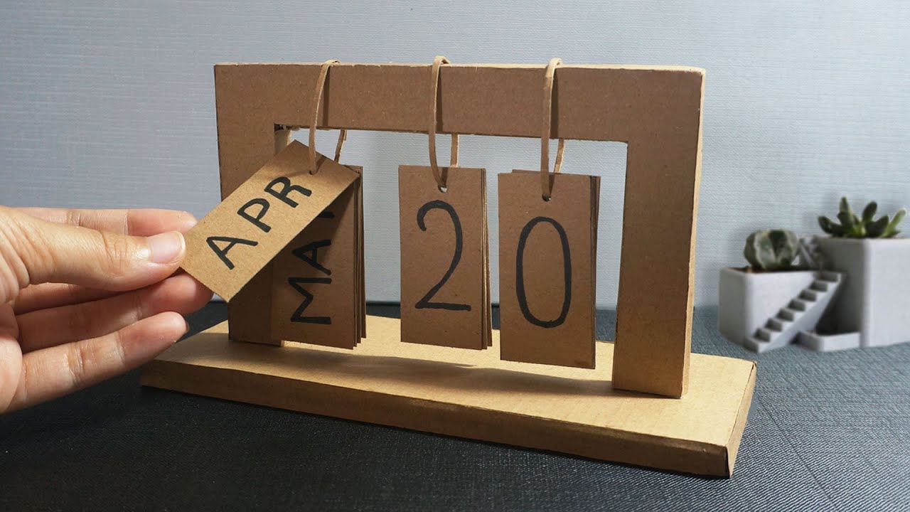 DIY Cardboard Desk Calendar | Cardboard Craft Ideas