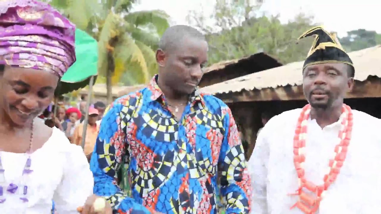 BATE NICO & NKONGHO REGINA SING IN MEMORIES OF MAMI JULIE EBINI, NEPHEW & GRAND DAUGHTERS