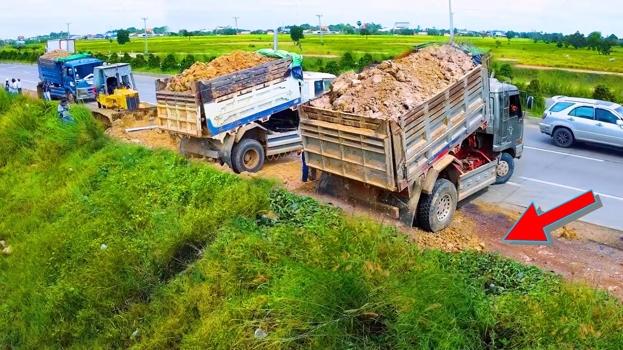 Nicely Start Landfill!! Transforming a Landfill Dumping & Dozer in Action!
