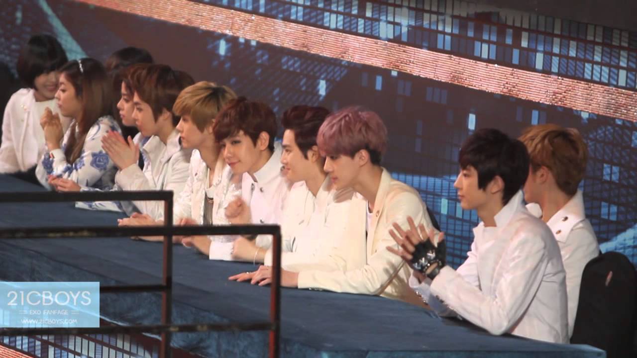 121229 SBS 가요대전 EXO 가수석 직캠