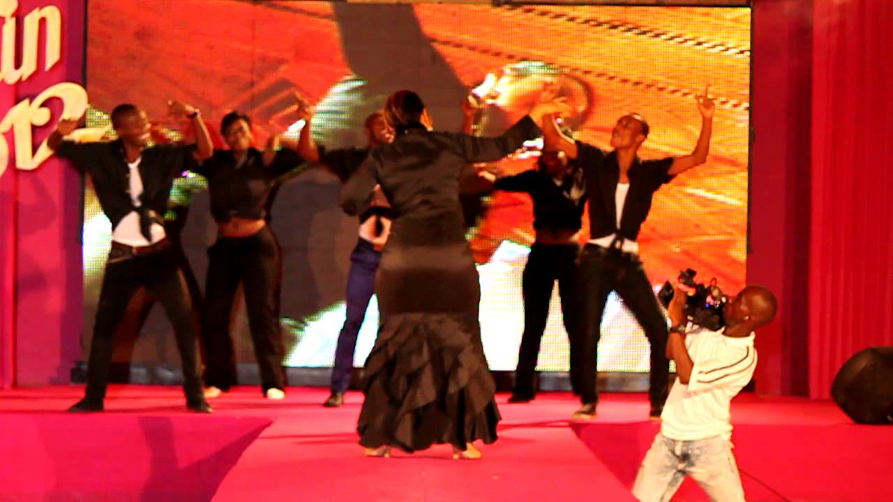 GRACE DECCA A Abidjan