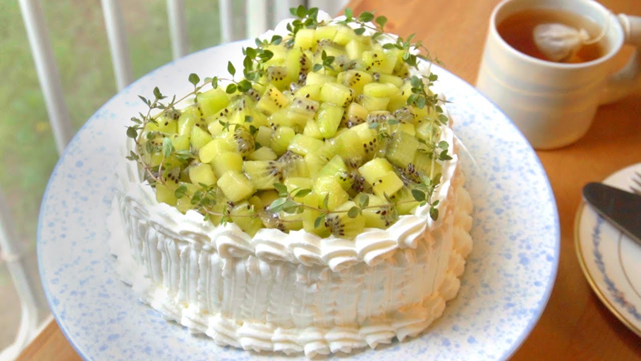 키위 요거트 케이크 만들기 키위 생크림케이크 하트모양 케이크 아이싱 하는법 Heart Shape Kiwi Yogurt Cream cake Recipe 생과일케이크 만드는법