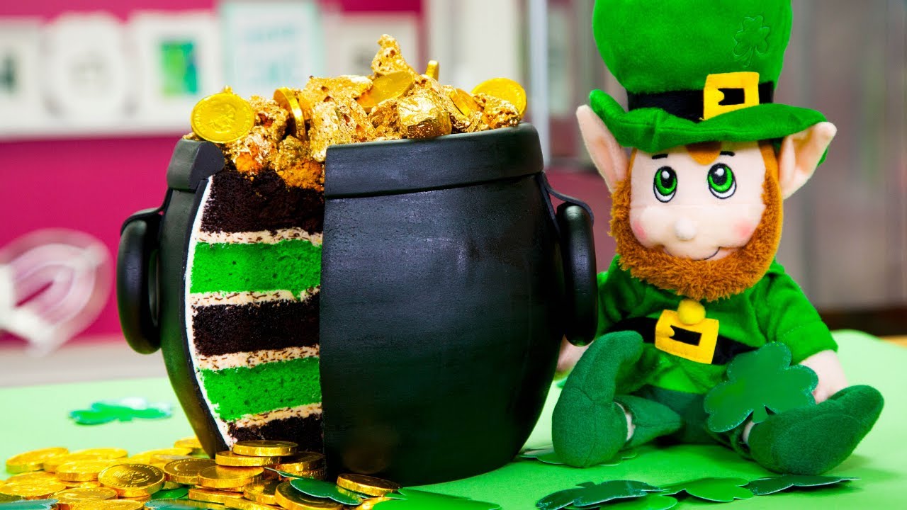 Baking with Baileys for St Patrick's Day! | Chocolate Cake, Irish Cream Frosting, Mint Buttercream
