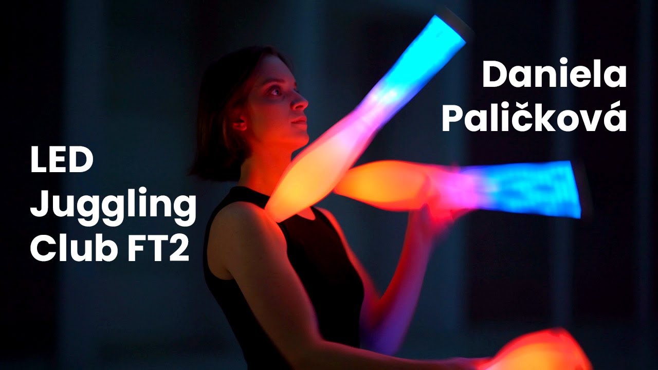 LED Juggling Club FT2 - Daniela Paličková | Pyroterra Lighttoys