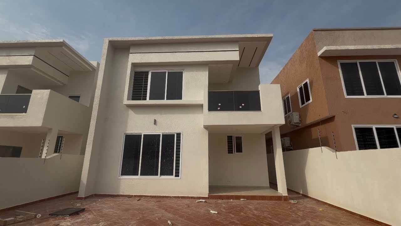 Beautiful 4bedrooms With a boys Quarters at Accra Lakeside Estate ||Tour 352|| 📞233503373419