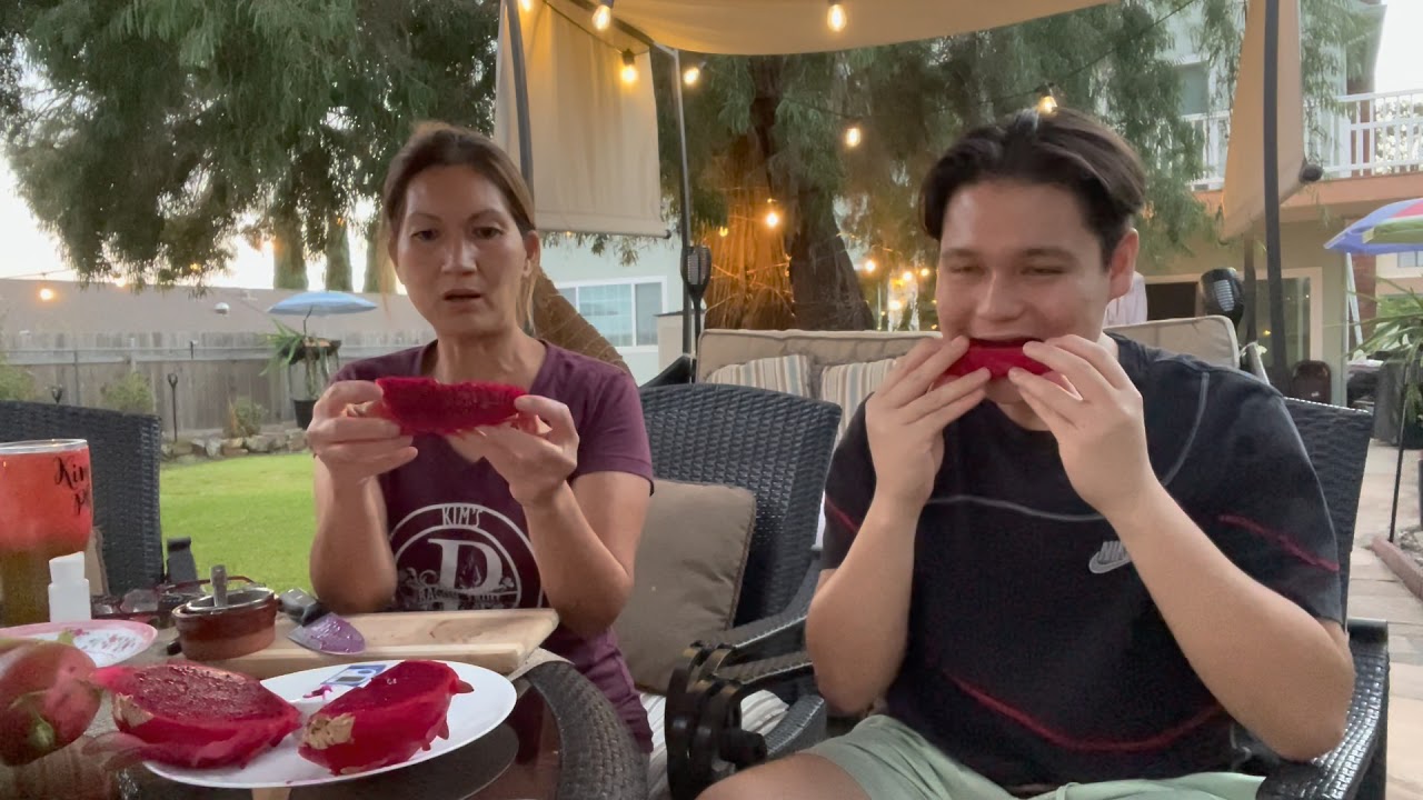 Biggest Lisa Taste Test 😋😋