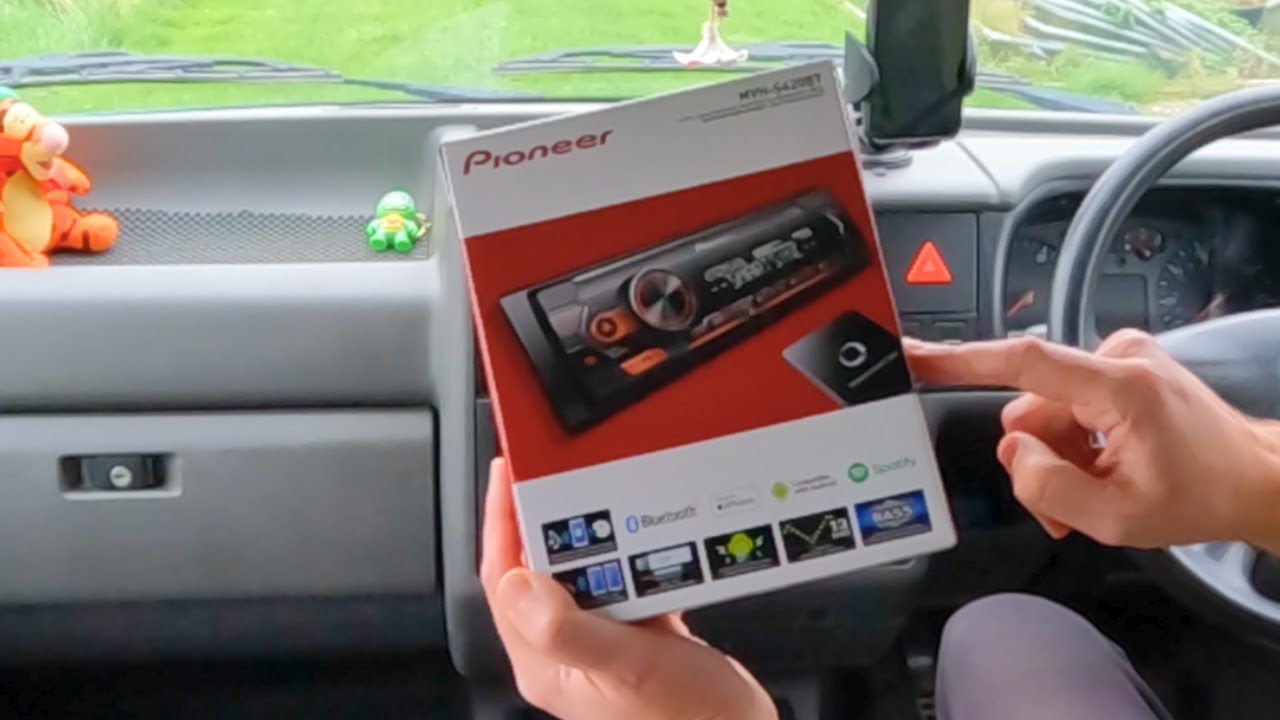 Простая установка головного устройства Pioneer MVH S420BT