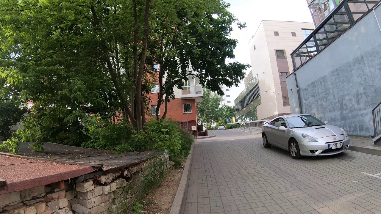 Vilnius: &Scaron;iaurės Miestelis, short walk thru the yards. 4K60