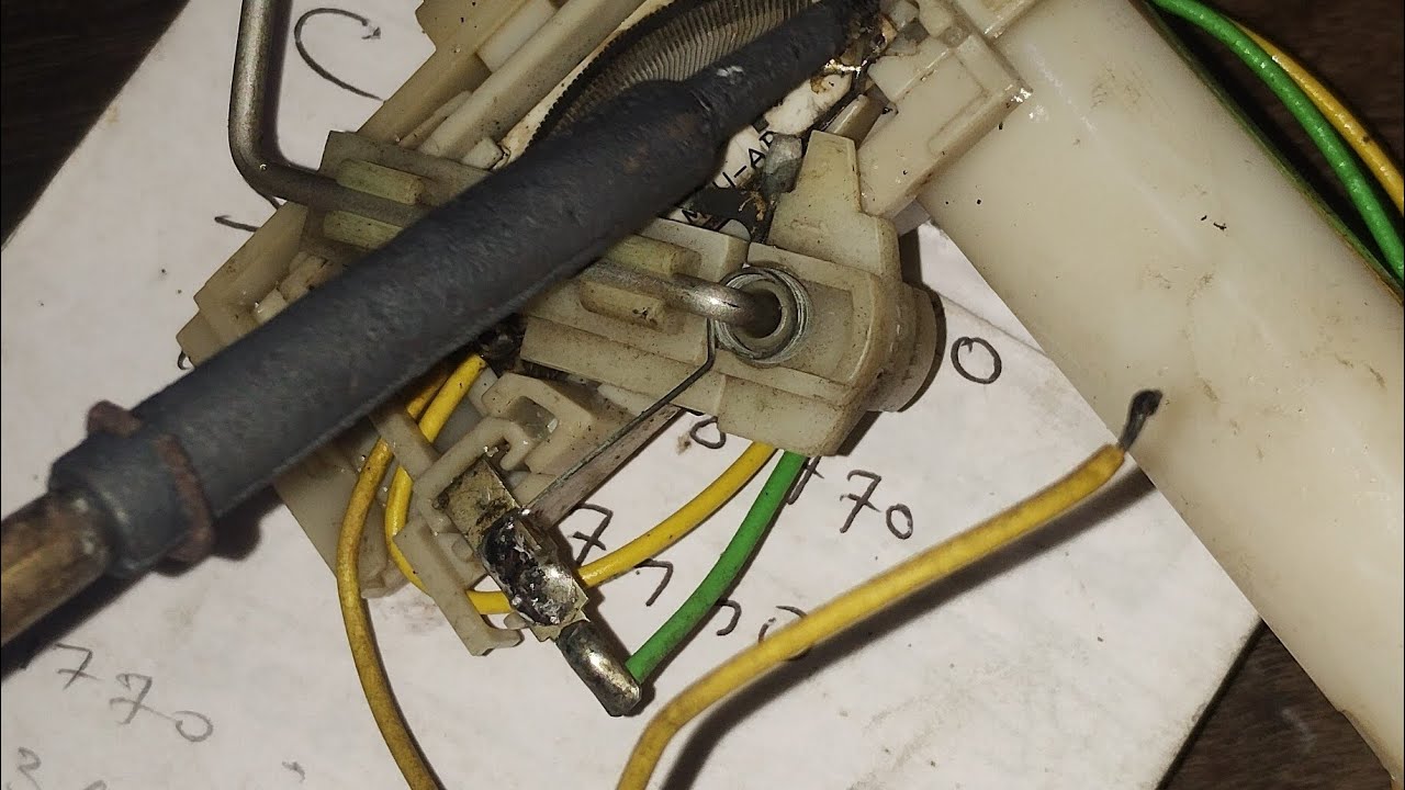 Mahindra xuv 500 fuel gauge not working & gauge blinking 