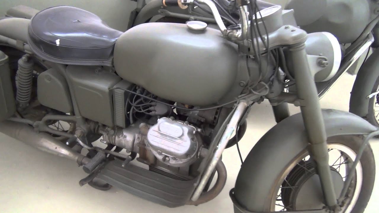 CANNONE - MOTO MILITARI ITALIANE E ARMI : MUSEO STORICO CAVALLERIA A PINEROLO (TO) 9 - 6 - 2913.