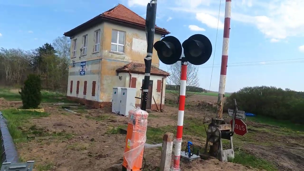 Przejazd kolejowy Krajenka ul  Dworcowa ( [*] ROGATKI MECHANICZNE) -
