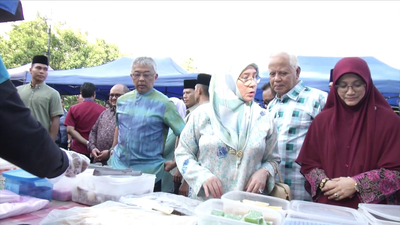 Agong Kunjungi Pasar Ramadan Peringgit, Melaka