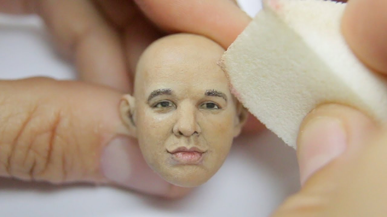 This tiny sculpture of Drake looks so real!