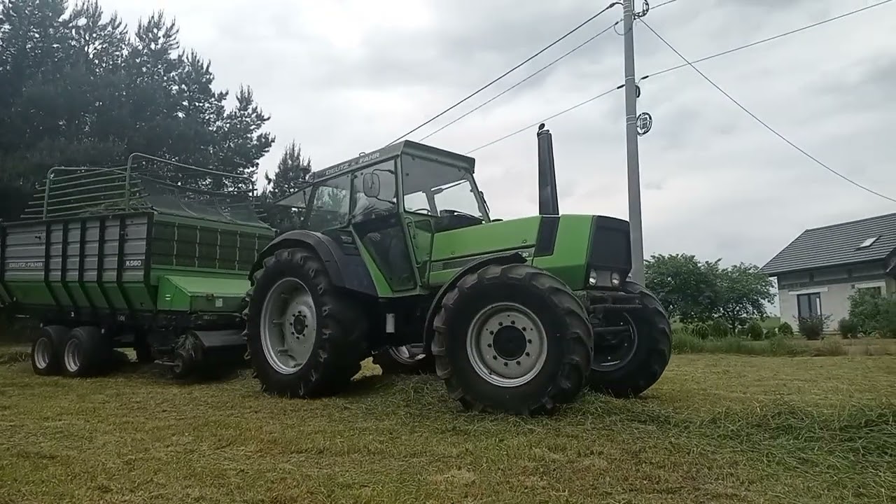 ZBIÓR TRAWY!. DEUTZ FARH 6.30 + PRZYCZEPA SAMOZBIERAJĄCA K560.